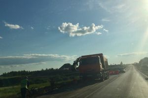 На трассе Рига-Москва идут дорожные работы (ФОТО)