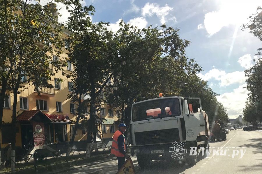 На пр-те Ленина затруднено движение автотранспорта (ФОТО)