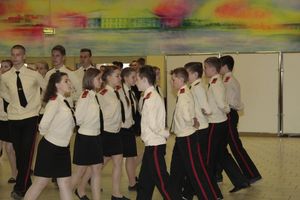 В Великих Луках состоялся кадетско-лицейский бал (ФОТО)