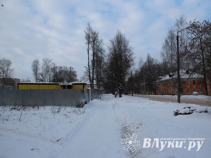 Губернатору не понравилось место для новой школы в Великих Луках (ФОТО)