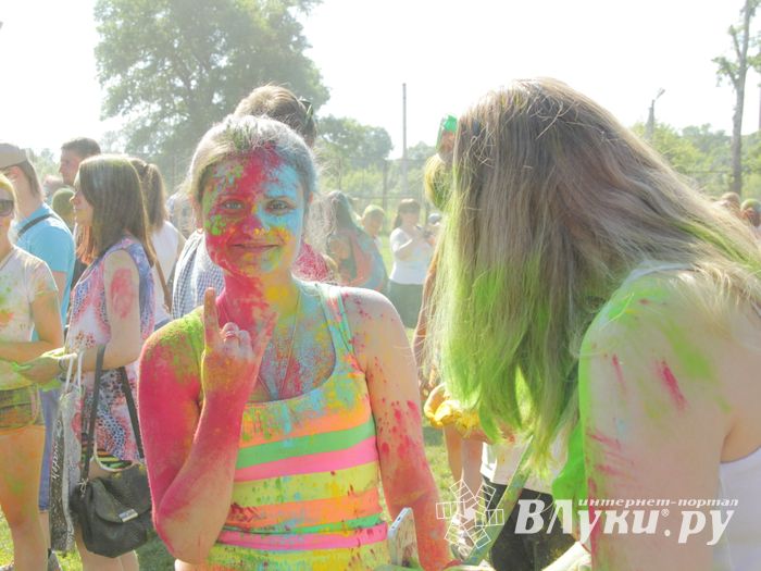 Яркие эмоции «ColorFest» в Великих Луках (ФОТО)