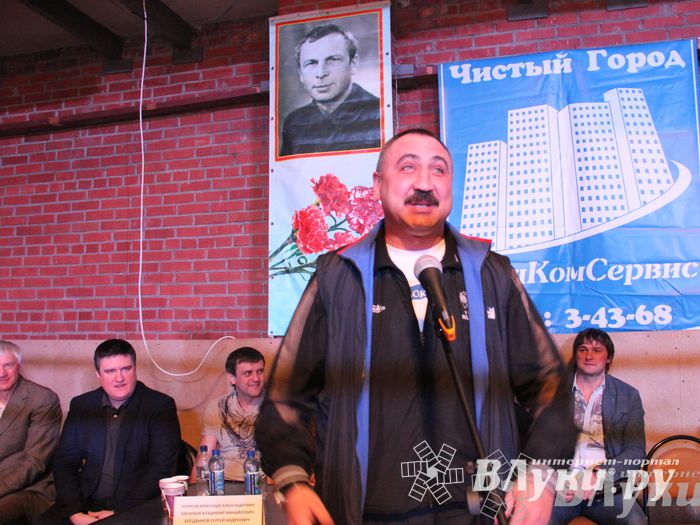 В Великих Луках состоялась матчевая встреча по боксу