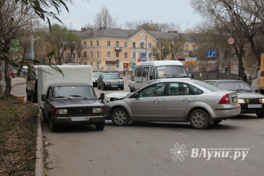 ДТП на проспекте Гагарина: настоящая жесть! (ФОТО)