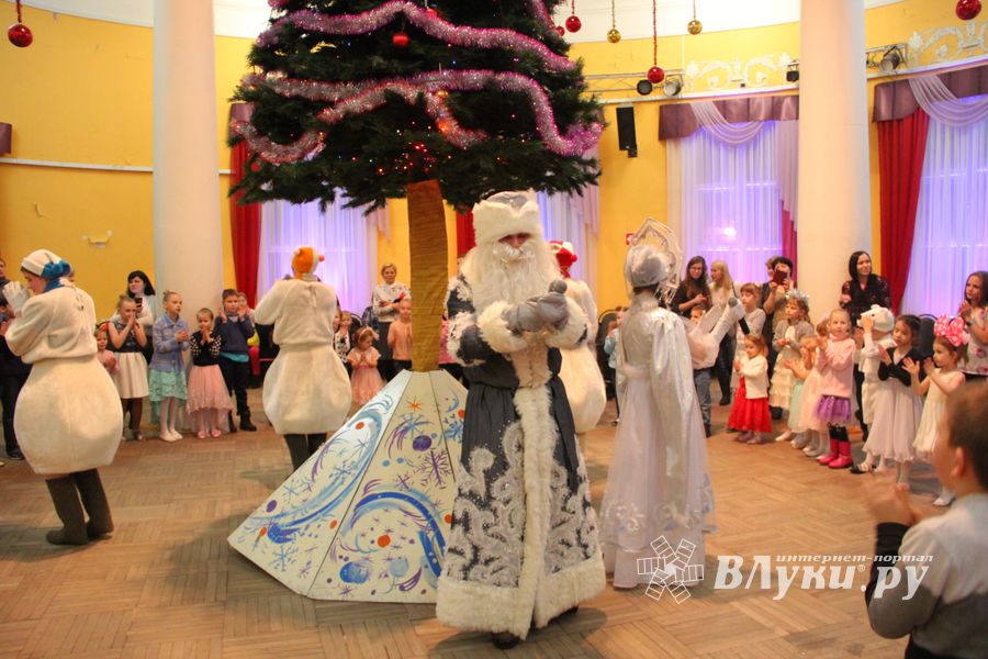 В ГДК им. Ленина встречают Новый год (ФОТО)