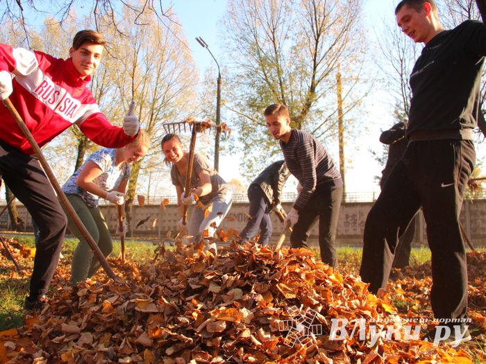 Будущие строители железных дорог провели «четверготник» (ФОТО)