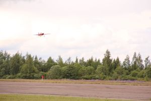 В Великих Луках проходит 7-й Фестиваль авиамодельного спорта (ФОТО)