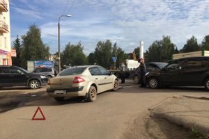 Тройное ДТП на проспекте Ленина