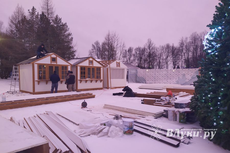 Горки в Луки-парке ждут великолучан и погоды