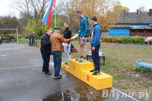 Легкоатлетический осенний кросс прошел в Великих Луках (фото)