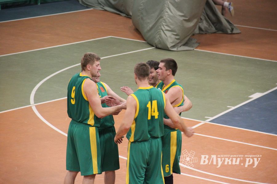 Баскетбол. Кубок города. "Экспресс" - Спартак" 