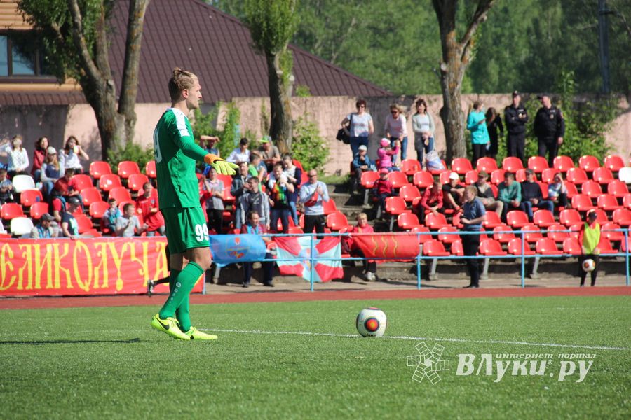 Великолучане проиграли последний домашний матч дебютного сезона (ФОТО)
