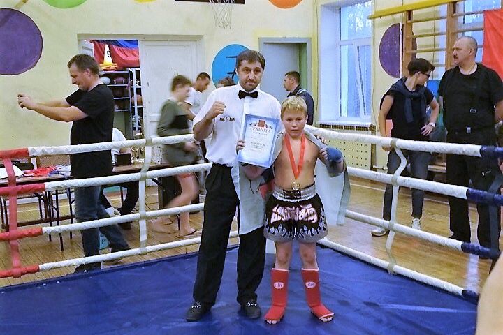 Сборная Великих Лук по кикбоксингу завоевала 1 общекомандное место (ФОТО)