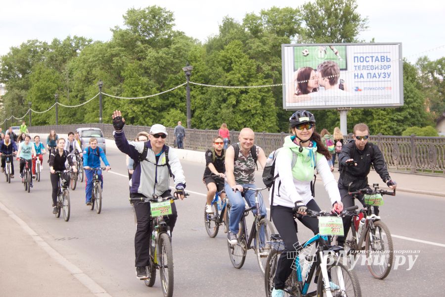 В Великих Луках прошёл Всероссийский велопарад (ФОТО)