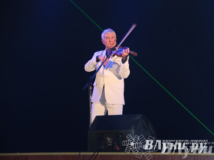 Концерт Цветаны состоялся в ДК ЛК (фото)