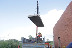 Расчистка местности для строительства путепровода в Великих Луках продолжается (ФОТО)