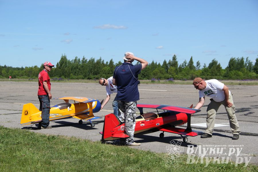 В Великих Луках прошел Фестиваль авиамодельного спорта (фото)