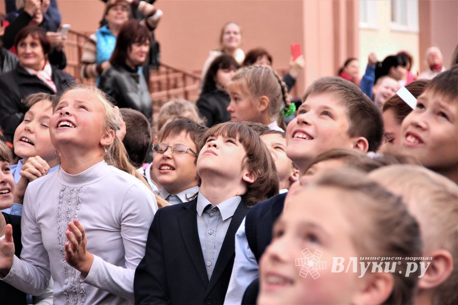 В школе №13 отметили Международный день мира (ФОТО)