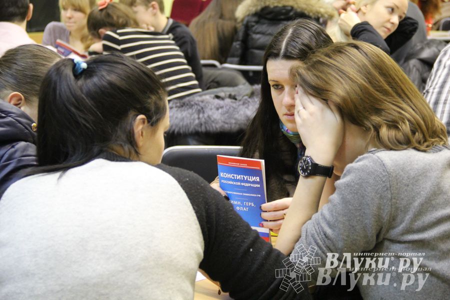 Четвертый тур игр «Что? Где? Когда?» состоялся вчера в ДК ЛК (фото)