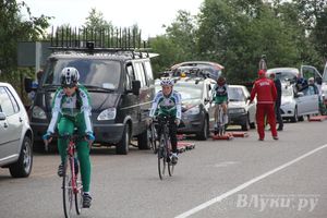 ВЛуки.ру: Состоялся Чемпионат и Первенство России среди девушек по велоспорту в парной гонке.
