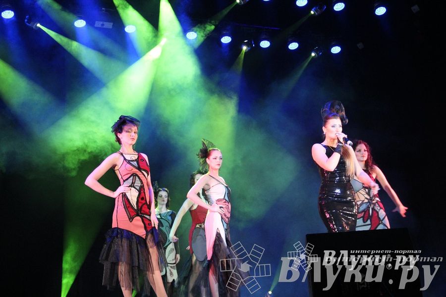 В Великих Луках состоялся сольный концерт певицы Цветаны