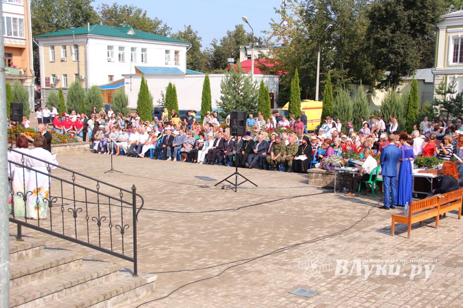 Великие Луки празднуют День города (ФОТО)