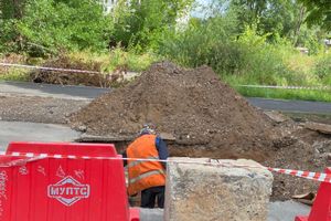 В Великих Луках идёт ремонт теплосетей (ФОТО)