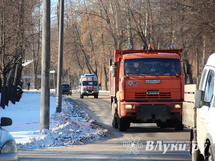 Лобовое столкновение на пр-те Гагарина в Великих Луках (ФОТО)