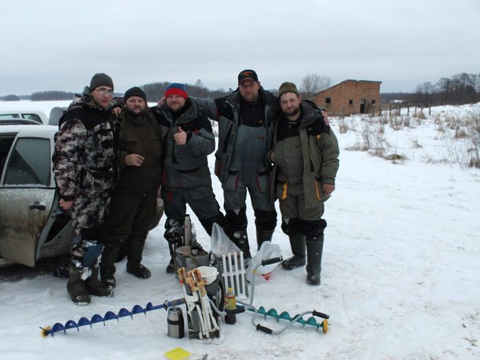 На Пореченском озере прошел Чемпионат города Великие Луки по ловле рыбы на блесну со льда (ФОТО)