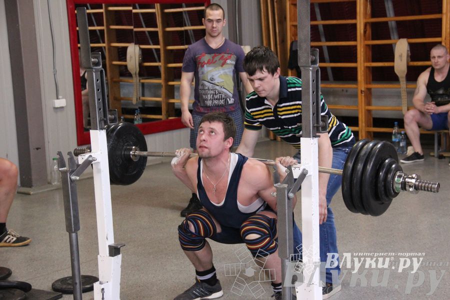 Первенство города Великие Луки по пауэрлифтингу и жиму лежа