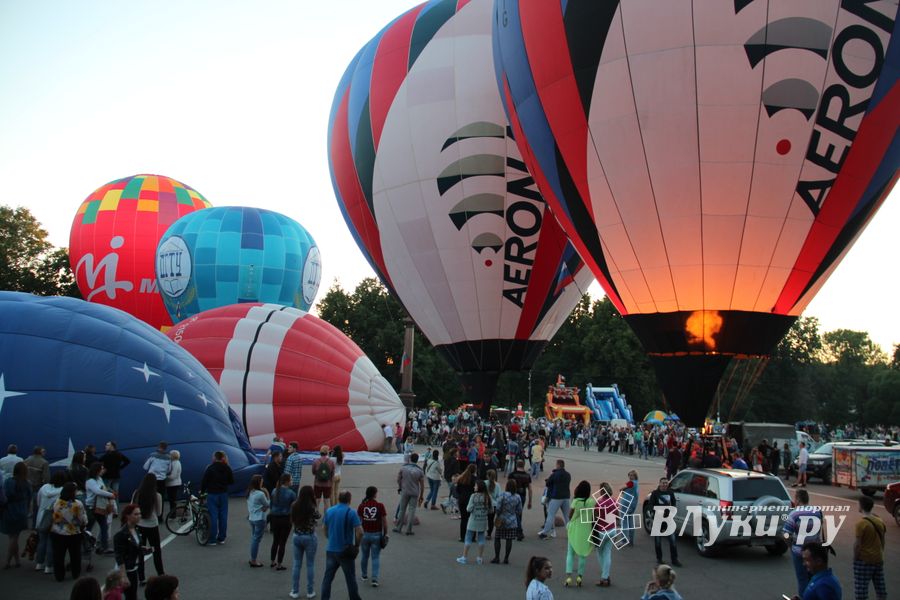 22-я Международная встреча воздухоплавателей завершилась традиционным ночным свечением аэростатов (ФОТО)
