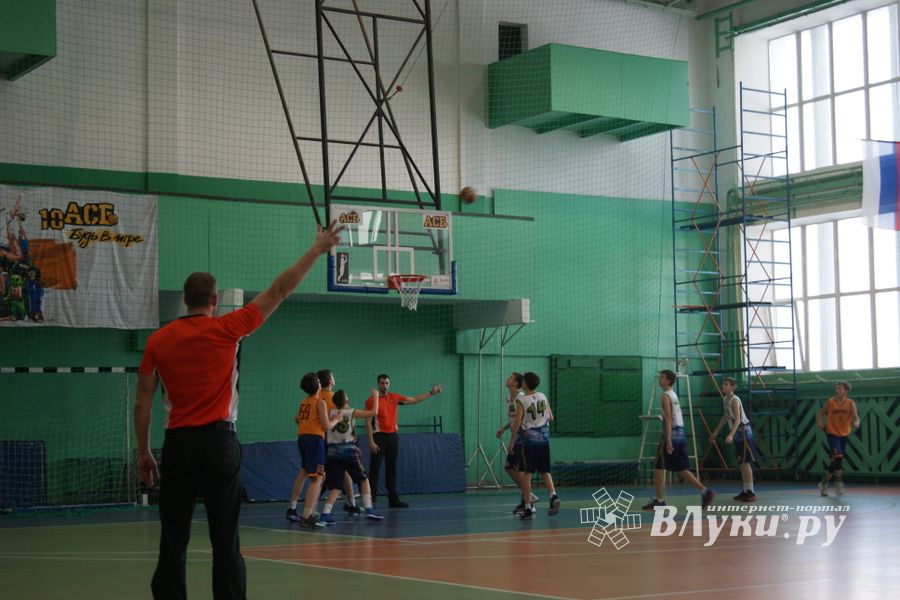 Великолучане завоевали бронзу на Международном турнире по баскетболу (ФОТО)