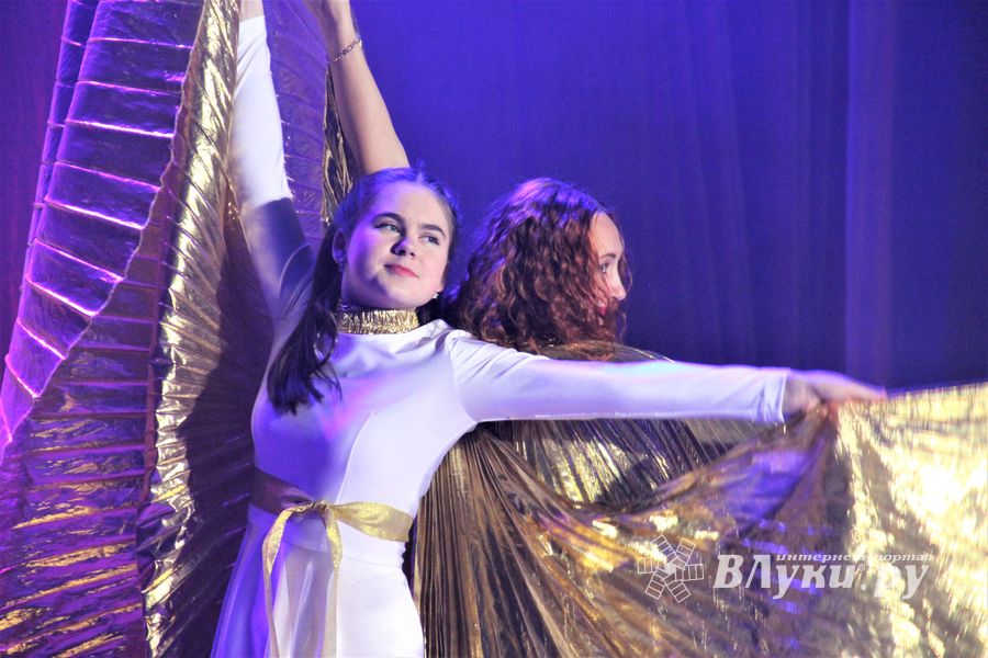 Юные артисты ГДК им. Ленина отметили «Мамин день» (ФОТО)