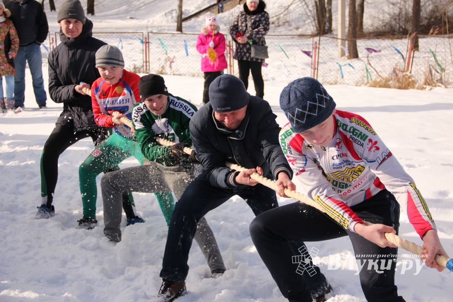 Широко отметили Масленицу в Великих Луках (ФОТО)