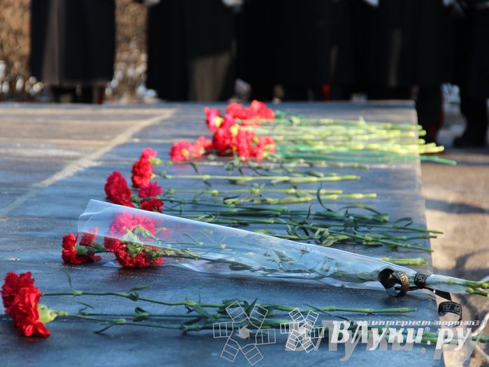 90-летие со дня рождения Александра Матросова. Митинг и возложение цветов к памятнику