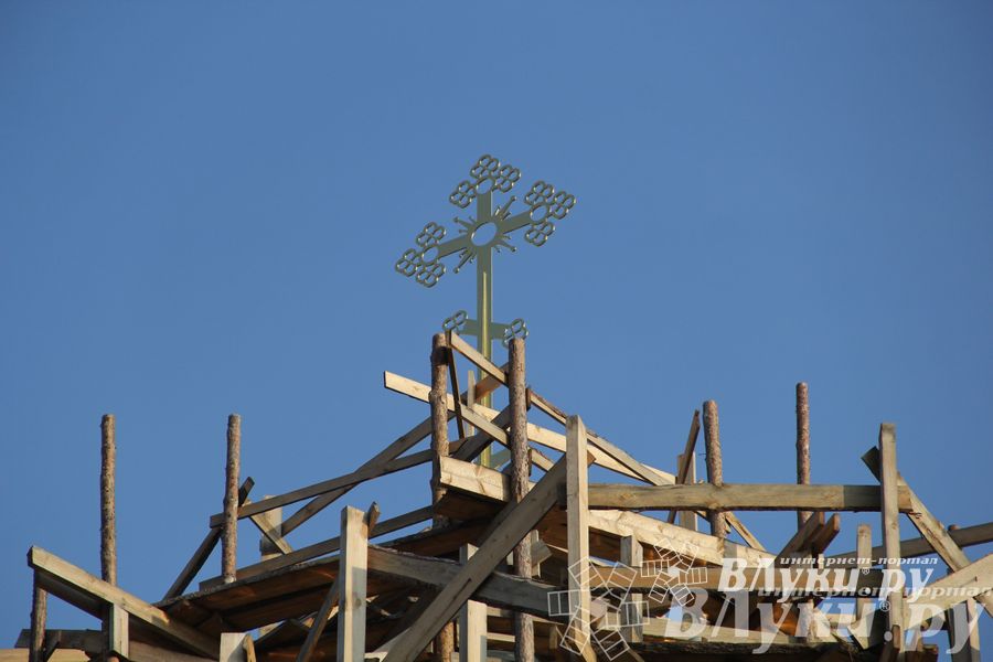 У храма святителя Тихона теперь есть освященные кресты