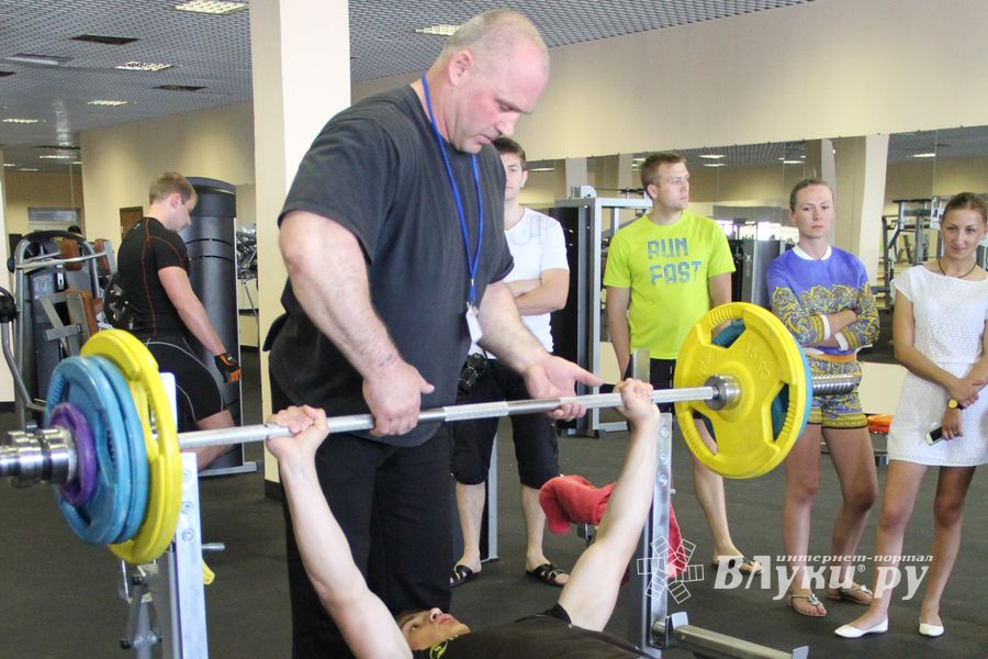 Народный жим в «С-Фитнес»