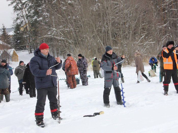 Команда железнодорожников из Великих Лук заняла первое место в соревновании по подледному рыболовству (ФОТО)