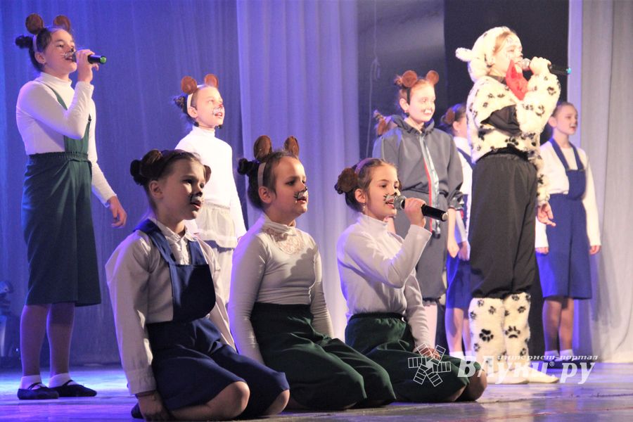 Юные артисты ГДК им. Ленина отметили «Мамин день» (ФОТО)