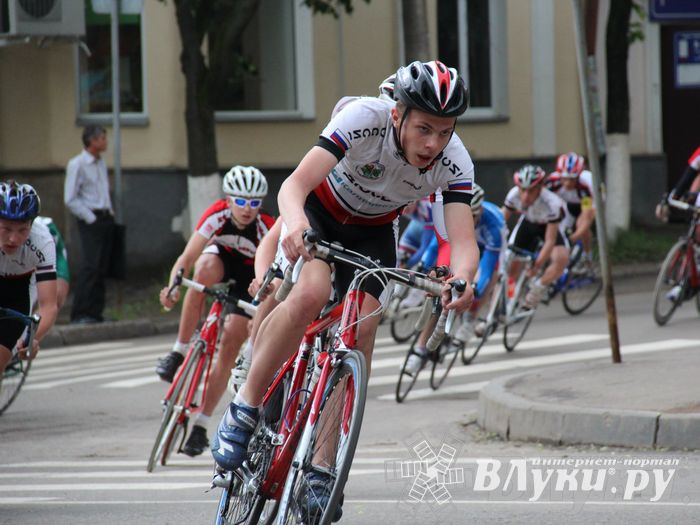 Гонка-критериум по велосипедному спорту