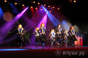 В ДК ЛК прошел музыкально-танцевальный спектакль «Босиком по млечному пути» (фото)