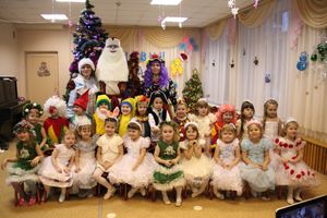 В детских садах Великих Лук проходят новогодние утренники (ФОТО)