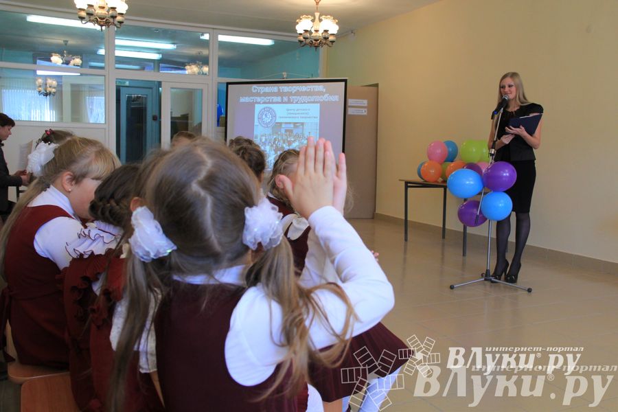 Великолукских лицеистов посвятили в «Маленькие мастера»