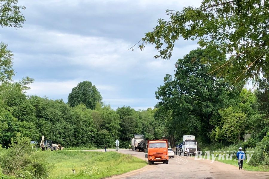 В Купуйской волости ремонтируют дорогу (ФОТО)