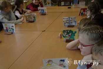 В Великих Луках прошли громкие чтения «Читаем вместе» (фото)