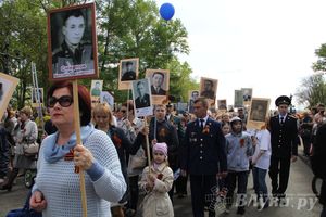 Парад Победы в Великих Луках (фото)