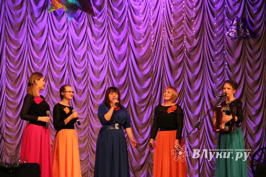 В Великих Луках состоялся праздничный концерт «В Светлый праздник Рождества» 