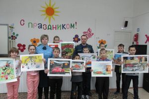 Воспитанники школы-интерната приняли участие в конкурсе детского рисунка, посвященном Дню спасателя (фото)