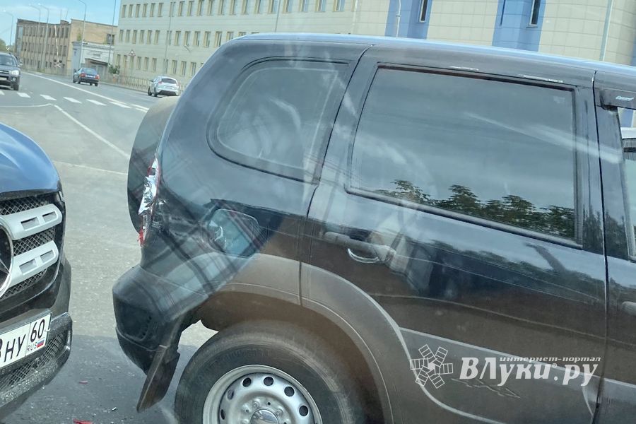 И вновь ДТП на перекрёстке Октябрьского и Промышленной (ФОТО)