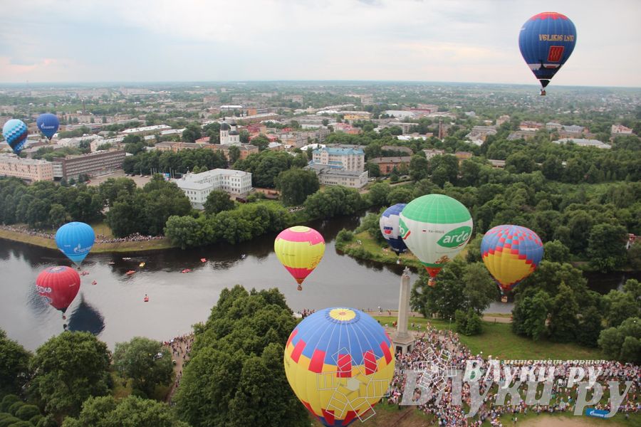 Открытие 18-й Международной встречи воздухоплавателей в Великих Луках