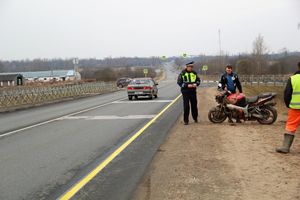 ДТП на трассе М-9: дорожные рабочие и гости из Волгограда (ФОТО)